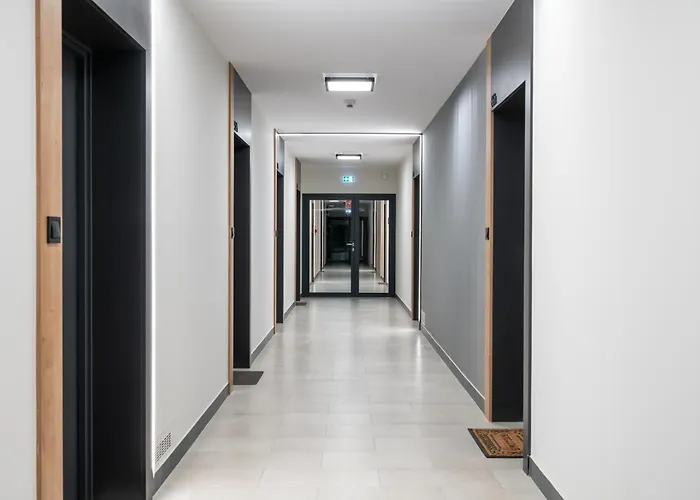 Apartwro 6th - Przy Dworcu Glownym Pkp Apartamento *